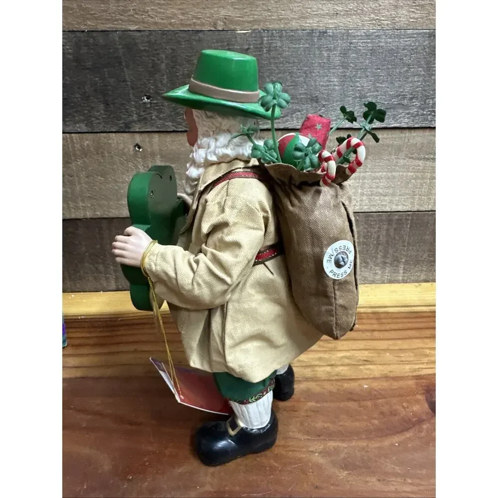 Possible Dreams Clothtique Irish Santa Smiling Eyes 2002 Musical & Lights - Box